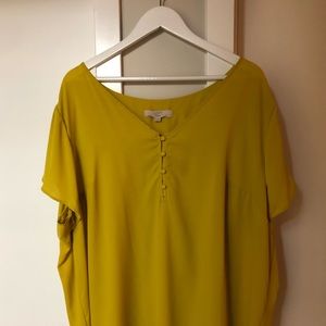SOLD! LOFT Plus Shortsleeve Blouse